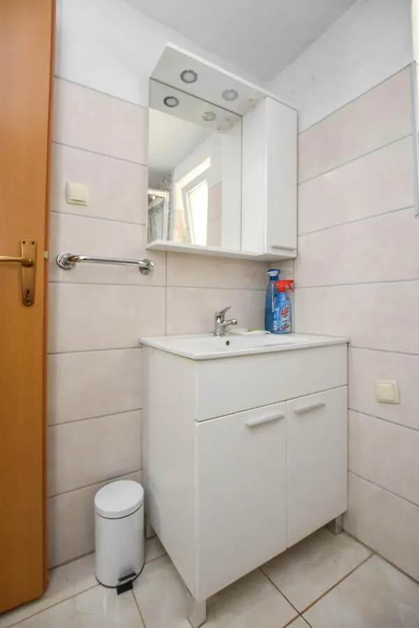 House Oliva Villa Tkon Kroatië